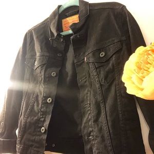 Levis Denim Black Jacket 🖤